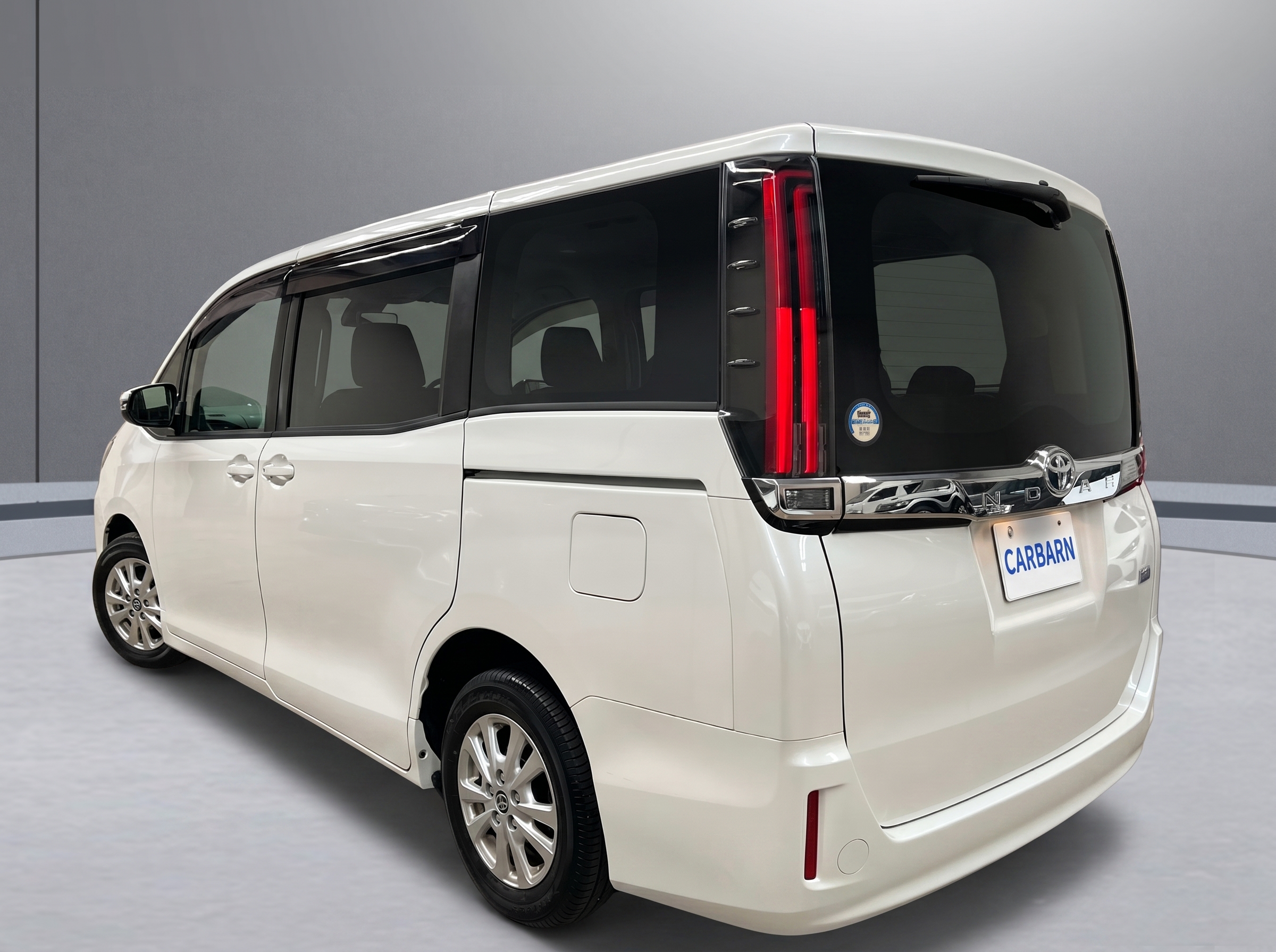 2020 Toyota Noah X vehicle photo photo 4